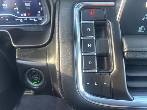 Used 2022 Chevrolet Tahoe LT w/ LT Signature Package AWD/4WD image 19