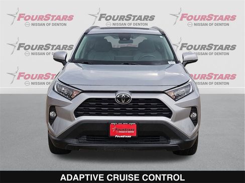 Used 2020 Toyota RAV4 XLE Premium image 10