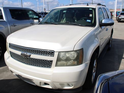 Used 2009 Chevrolet Tahoe LTZ RWD image 4