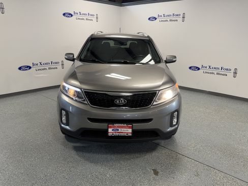 Used 2015 Kia Sorento EX FWD image 2