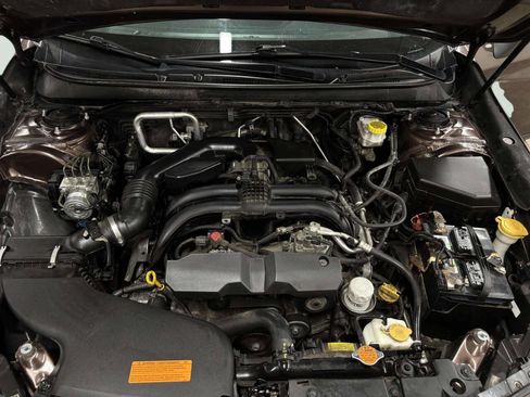 Used 2019 Subaru Outback 2.5i Limited w/ Popular Package #2 AWD/4WD image 12