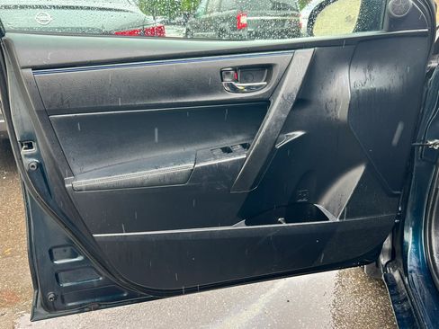 Used 2019 Toyota Corolla XSE FWD image 10