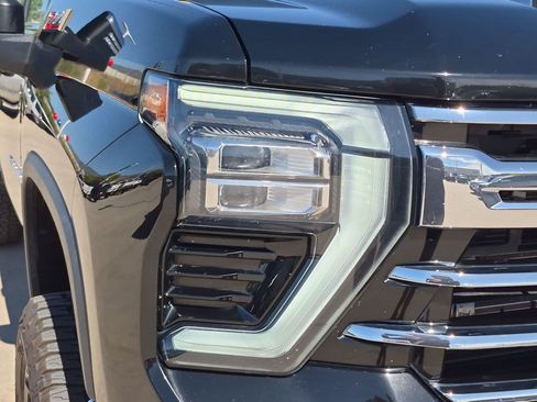 Used 2024 Chevrolet Silverado 3500 LTZ w/ LTZ Convenience Package AWD/4WD image 11