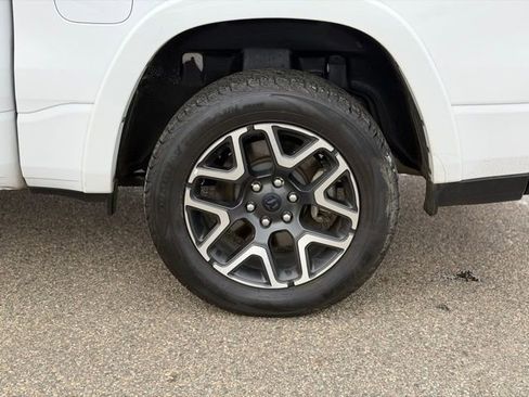 Used 2025 RAM 1500 Laramie image 9