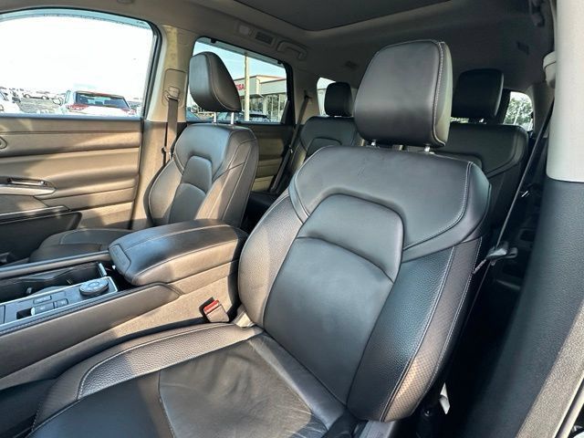 Certified 2022 Nissan Pathfinder SL w/ SL Premium Package AWD/4WD image 25