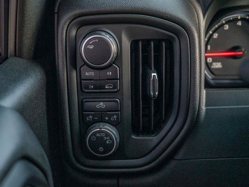 Used 2019 Chevrolet Silverado 1500 Custom w/ Custom Value Package AWD/4WD image 29