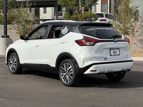 Certified 2023 Nissan Kicks SV image 3