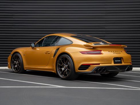 Certified 2018 Porsche 911 Turbo AWD/4WD image 3