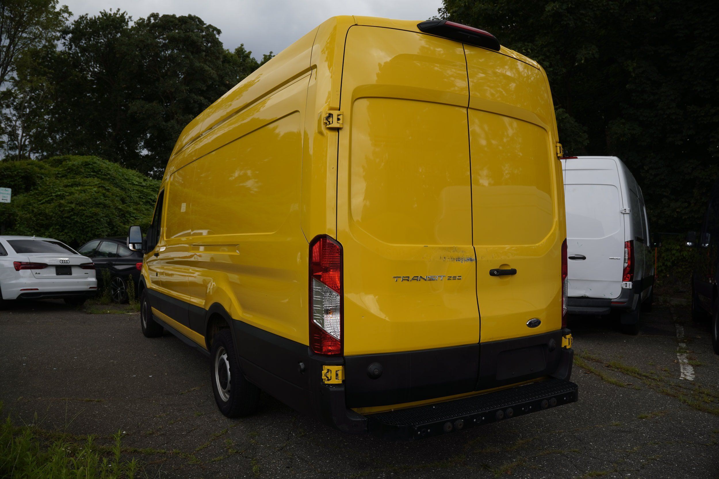 Used 2021 Ford Transit 250 148 High Roof Extended w/ Parcel Delivery Package RWD image 5