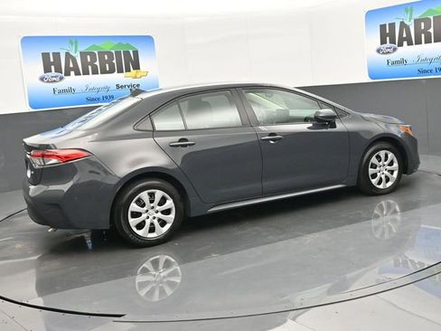 Used 2025 Toyota Corolla LE image 6