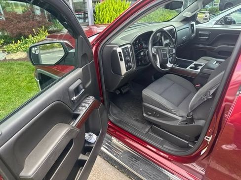 Used 2017 GMC Sierra 1500 SLE w/ SLE Value Package AWD/4WD image 2