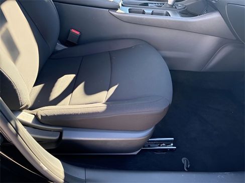 Used 2025 Nissan Sentra S image 11