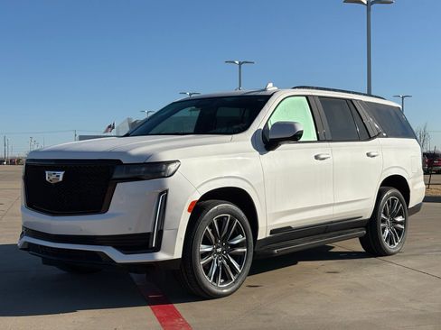 Used 2024 Cadillac Escalade Sport image 3