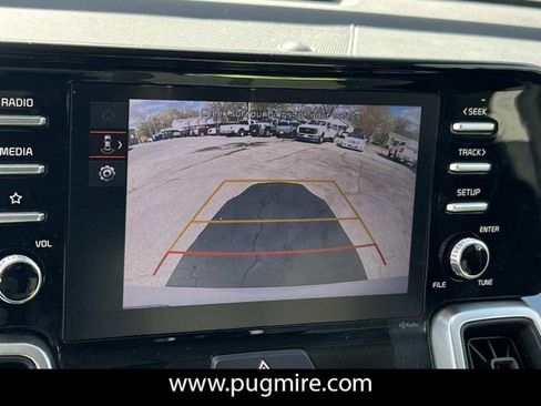 Used 2022 Kia Sorento LX image 32