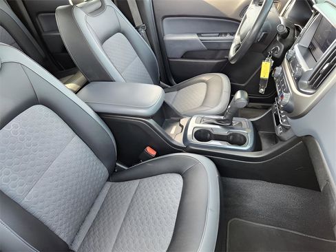 Used 2019 Chevrolet Colorado Z71 image 14