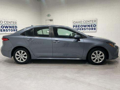 Used 2020 Toyota Corolla LE image 9