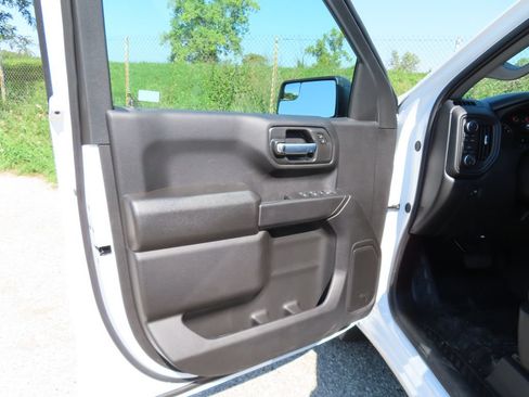 New 2026 Chevrolet Silverado 1500 W/T w/ WT Value Package AWD/4WD image 18