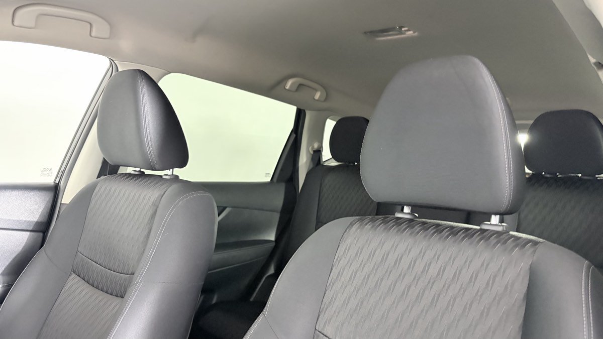 Used 2019 Nissan Rogue SV AWD/4WD image 13
