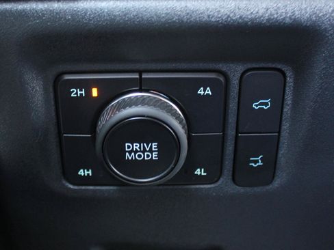 Used 2025 Ford Expedition Platinum AWD/4WD image 39