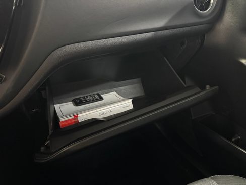Used 2019 Toyota Corolla LE FWD image 28