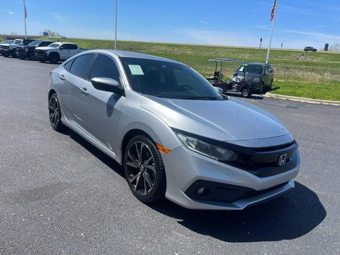 Used 2019 Honda Civic Sport image 2
