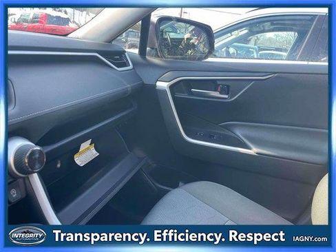 Certified 2025 Toyota RAV4 XLE w/ Convenience Package image 33