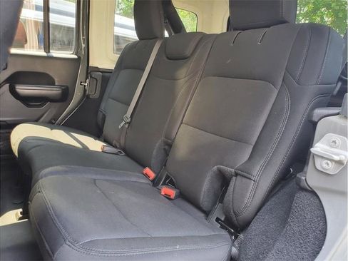 Used 2019 Jeep Wrangler Unlimited Sport S AWD/4WD image 36
