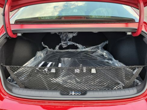 New 2025 Hyundai Elantra Limited image 8