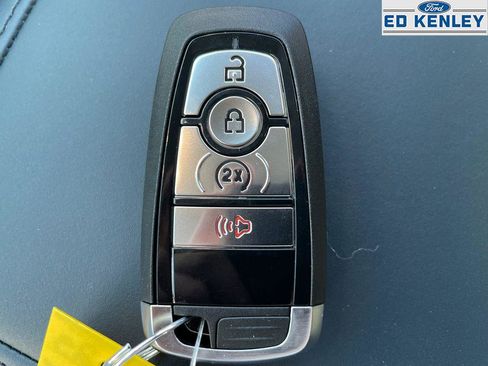 New 2025 Ford Maverick XLT w/ XLT Luxury Package image 11