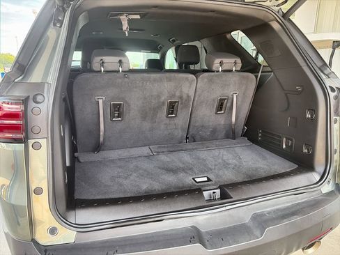Used 2023 Chevrolet Traverse LT AWD/4WD image 27