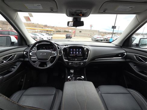 Used 2021 Chevrolet Traverse RS image 30