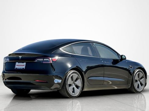 Used 2021 Tesla Model 3 Standard Range Plus image 5