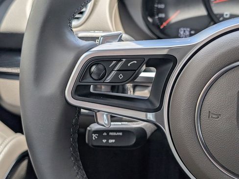 Certified 2025 Porsche 718 Boxster RWD image 21