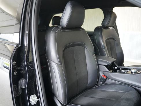 Used 2022 Jeep Grand Cherokee Altitude image 29