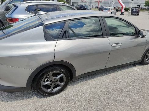 Used 2025 Kia K4 FWD image 12