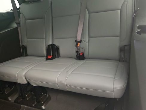 Used 2024 Chevrolet Tahoe Z71 w/ Off-Road Capability Package image 30