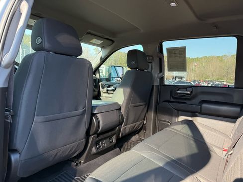 Used 2024 Chevrolet Silverado 2500 Custom w/ Custom Value Package image 27