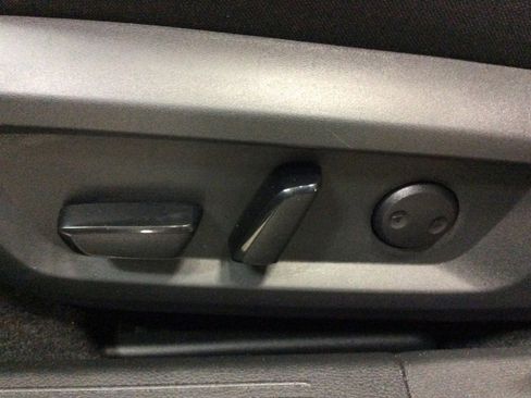 Used 2022 Nissan Rogue SV image 15