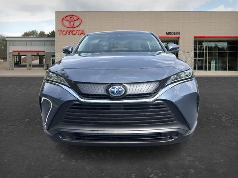 Used 2022 Toyota Venza LE AWD/4WD image 2