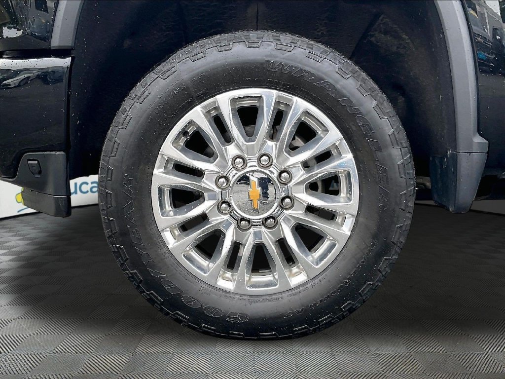 Used 2023 Chevrolet Silverado 3500 High Country w/ Safety Package II AWD/4WD image 7
