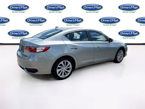 Used 2017 Acura ILX FWD image 7