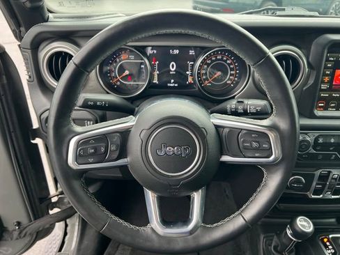 Used 2023 Jeep Wrangler Unlimited Sahara w/ LED Lighting Group AWD/4WD image 16