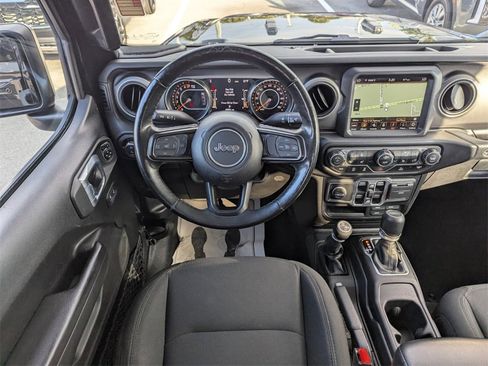 Used 2023 Jeep Gladiator Sport image 19