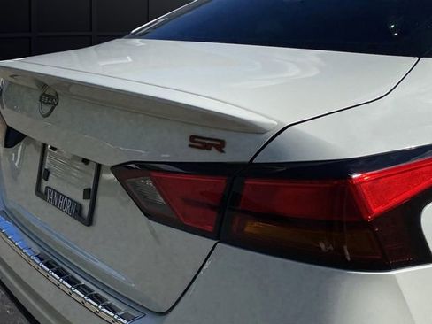 Used 2023 Nissan Altima 2.5 SR w/ SR Premium Package image 32