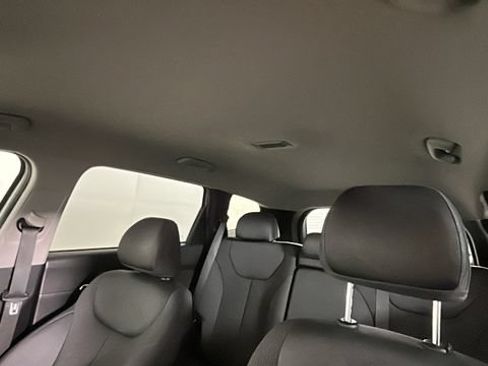 Certified 2023 Hyundai Santa Fe SE FWD image 12