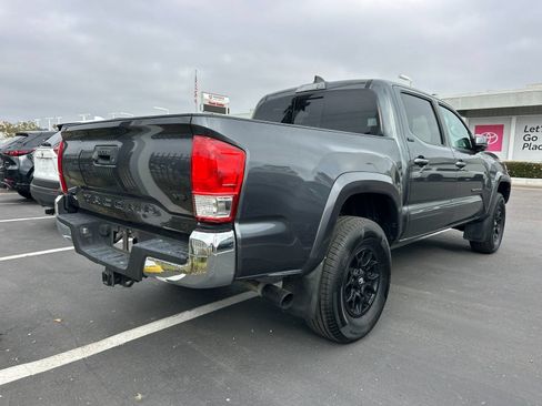 Used 2022 Toyota Tacoma SR5 RWD image 3