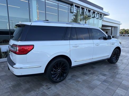 Used 2020 Lincoln Navigator L Reserve w/ Equipment Group 208A Reserve AWD/4WD image 2