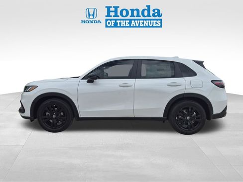 New 2026 Honda HR-V Sport image 4