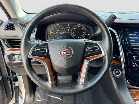 Used 2015 Cadillac Escalade ESV Luxury RWD image 11