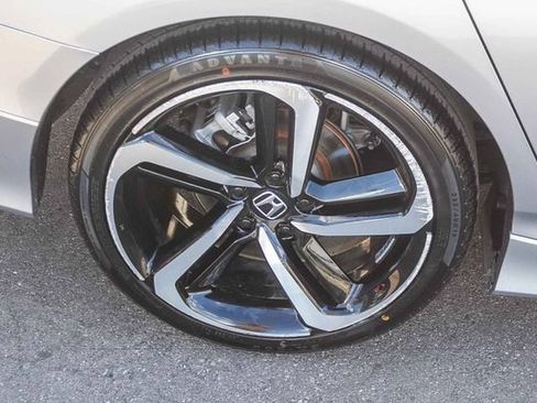 Used 2021 Honda Accord Sport image 11